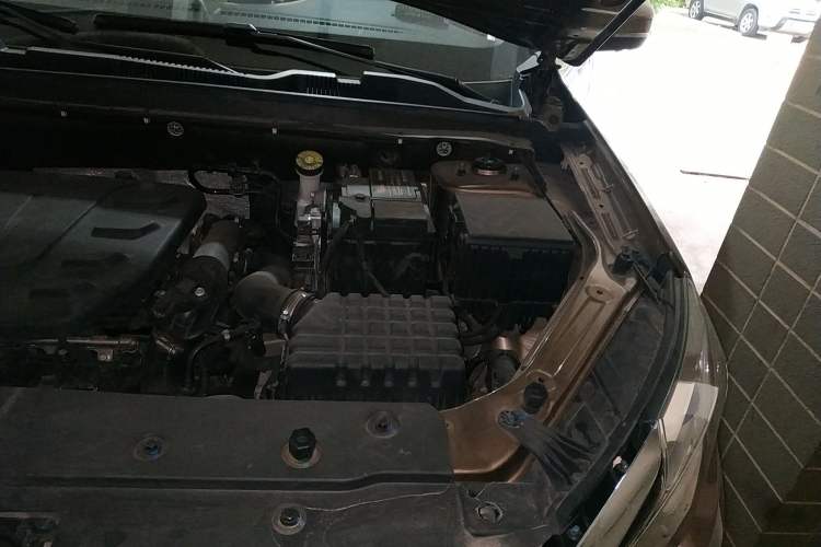 Used JETOUR X70 2018 1.5T Automatic YueXing Edition Engine Bay Left