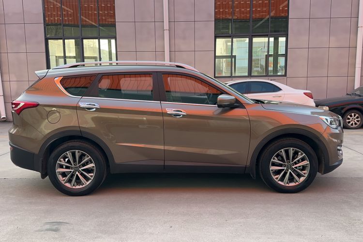Used JETOUR X70 2018 1.5T Manual Enjoyment Edition Exterior 3