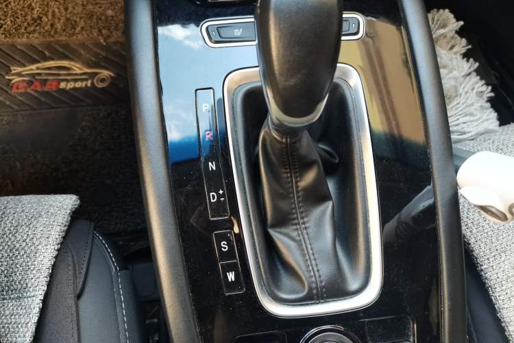 Used JETOUR X70 2018 1.5T Automatic Luxury Edition Gear Lever