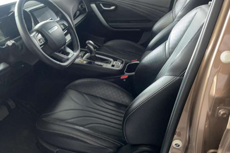 Used JETOUR X70 2018 1.5T Automatic YueXing Edition Interior 2