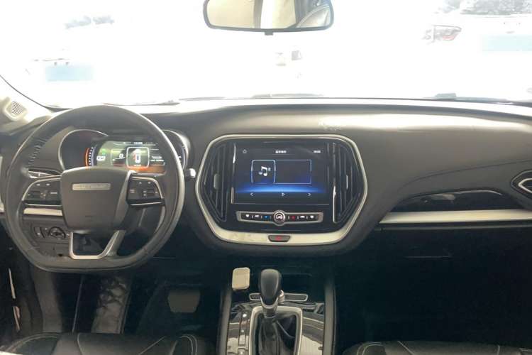 Used JETOUR X70 2018 1.5T Automatic YueXing Edition Interior 3