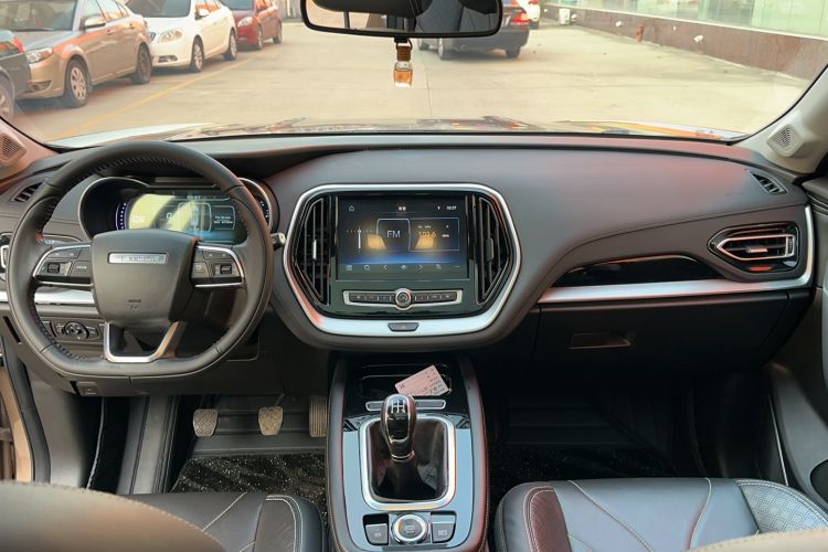 Used JETOUR X70 2018 1.5T Manual Enjoyment Edition Interior 5