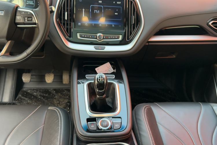 Used JETOUR X70 2018 1.5T Manual Enjoyment Edition Interior 8