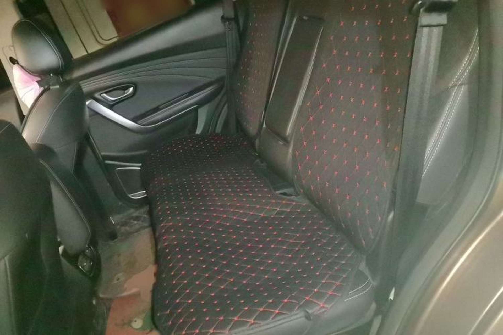 Used JETOUR X70 2018 1.5T Automatic YueXing Edition Left Rear Seat