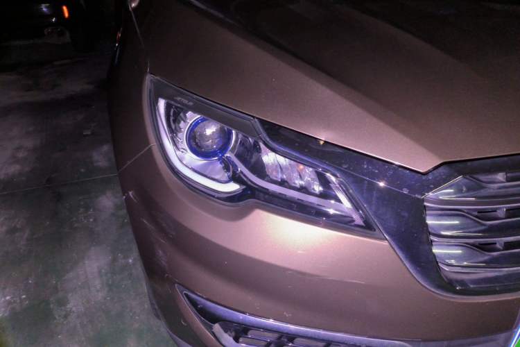 Used JETOUR X70 2018 1.5T Automatic Smart Drive Edition Right Front Headlight