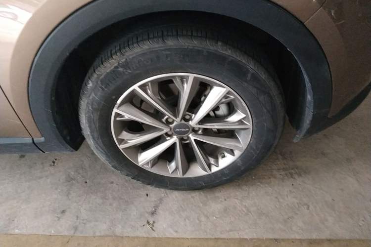 Used JETOUR X70 2018 1.5T Automatic YueXing Edition Right Front Wheel Hub