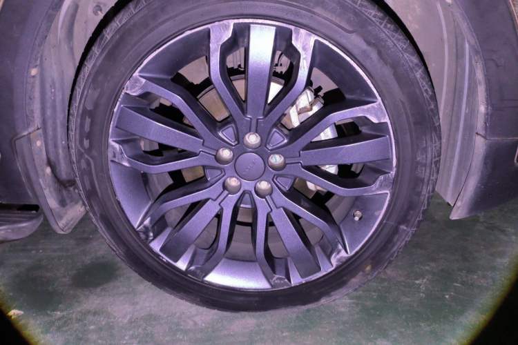 Used JETOUR X70 2018 1.5T Automatic Smart Drive Edition Right Front Wheel Hub