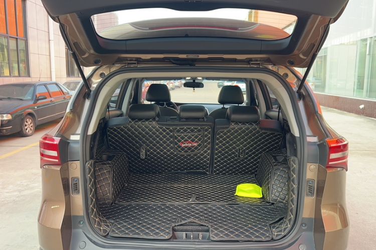 Used JETOUR X70 2018 1.5T Manual Enjoyment Edition Trunk