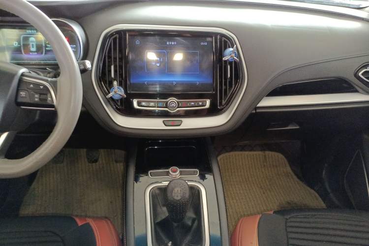 Used JETOUR X70 2018 1.5T Manual Enjoyment Edition Audio And AC Panel
