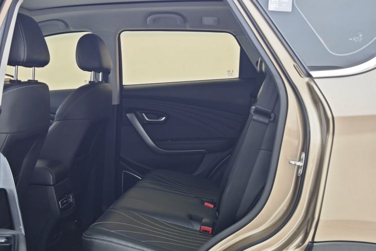 Used JETOUR X70 2018 1.5T Manual Enjoyment Edition Interior 8