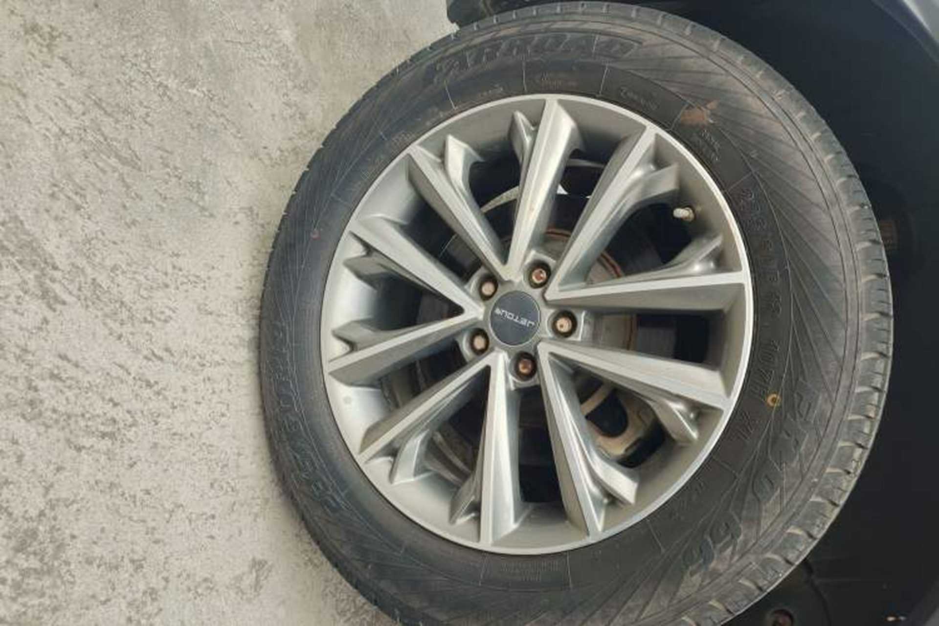 Used JETOUR X70 2018 1.5T Automatic Comfort Edition Right Rear Wheel Hub
