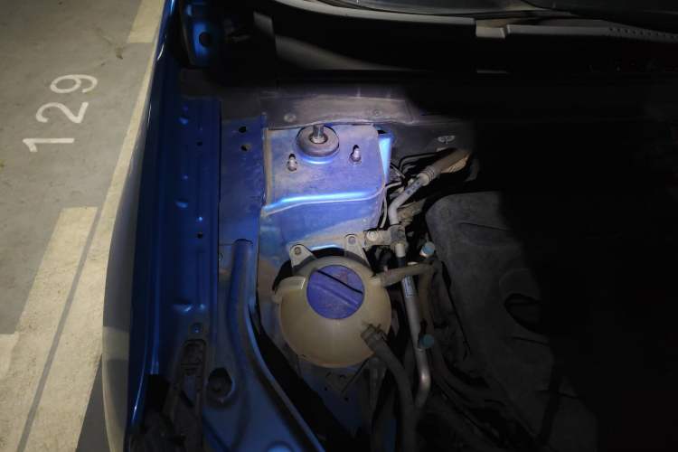 Used JETOUR X70 2018 1.5T Automatic YueXing Edition Engine Bay Right