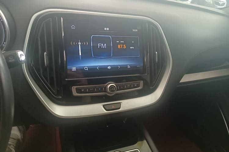 Used JETOUR X70 2018 1.5T Automatic YueXing Edition Audio And AC Panel