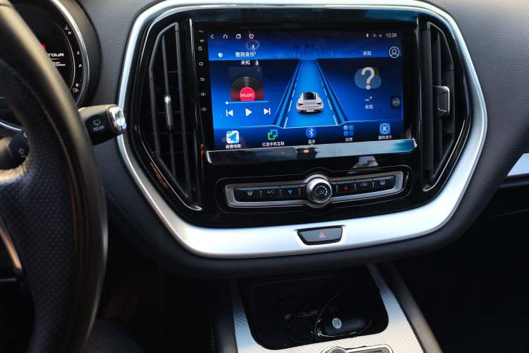 Used JETOUR X70 2018 1.5T Manual Enjoyment Edition Audio And AC Panel