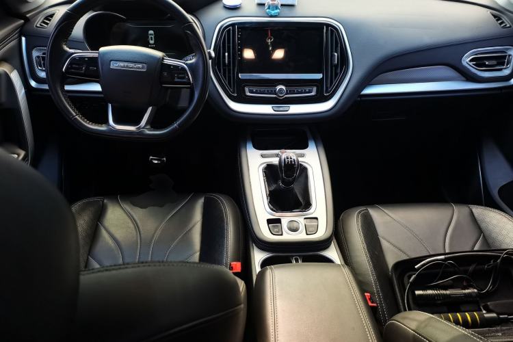 Used JETOUR X70 2018 1.5T Manual Enjoyment Edition Center Console