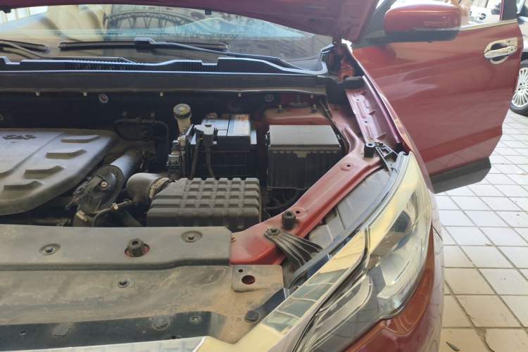 Used JETOUR X70 2018 1.5T Automatic YueXing Edition Engine Bay Left