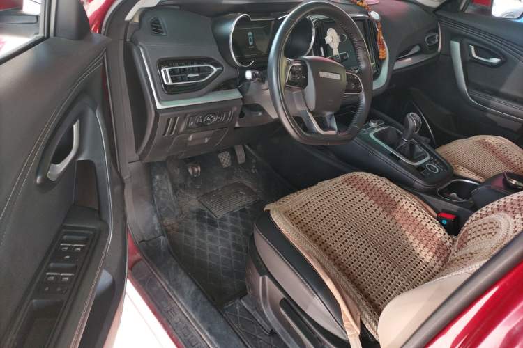 Used JETOUR X70 2018 1.5T Manual Enjoyment Edition Interior 3