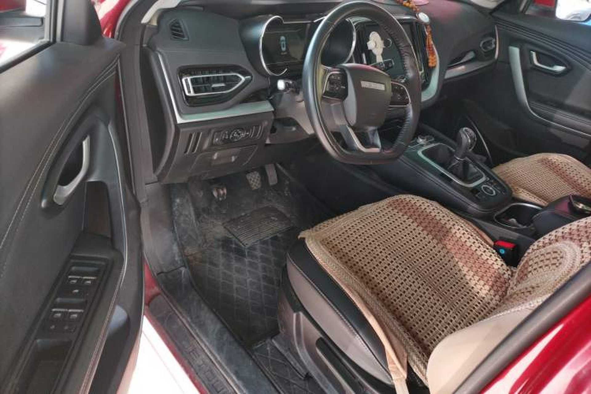 Used JETOUR X70 2018 1.5T Manual Enjoyment Edition Interior 3