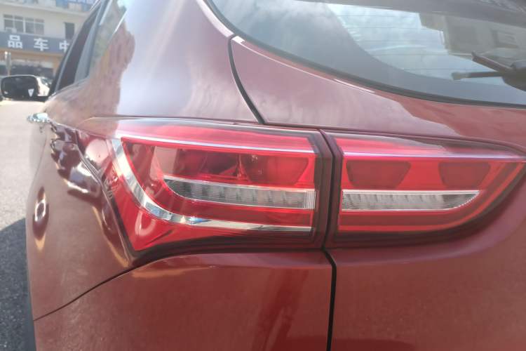 Used JETOUR X70 2018 1.5T Automatic Smart Drive Edition Left Rear Taillight