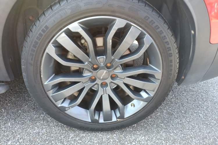 Used JETOUR X70 2018 1.5T Automatic Smart Drive Edition Left Rear Wheel Hub