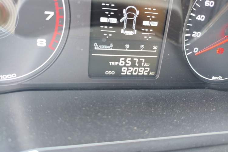 Used JETOUR X70 2018 1.5T Manual Jingxing Edition Odometer Close Up