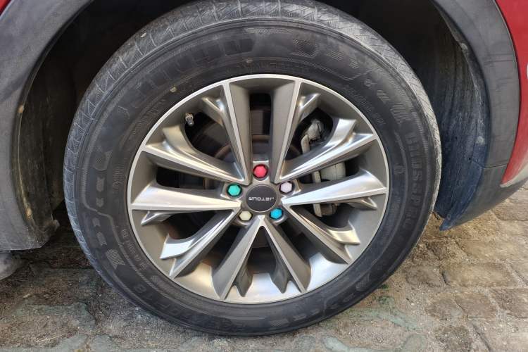 Used JETOUR X70 2018 1.5T Manual Enjoyment Edition Right Front Wheel Hub