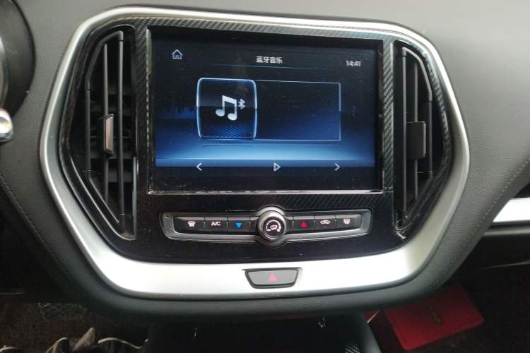 Used JETOUR X70 2018 1.5T Automatic YueXing Edition Audio And AC Panel