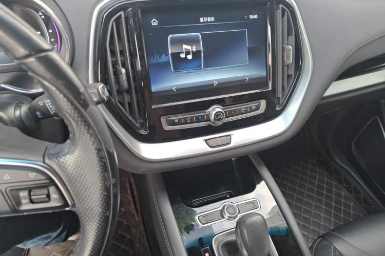 Used JETOUR X70 2018 1.5T Automatic Comfort Edition Audio And AC Panel