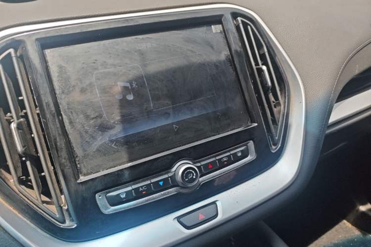Used JETOUR X70 2018 1.5T Automatic YueXing Edition Audio And AC Panel