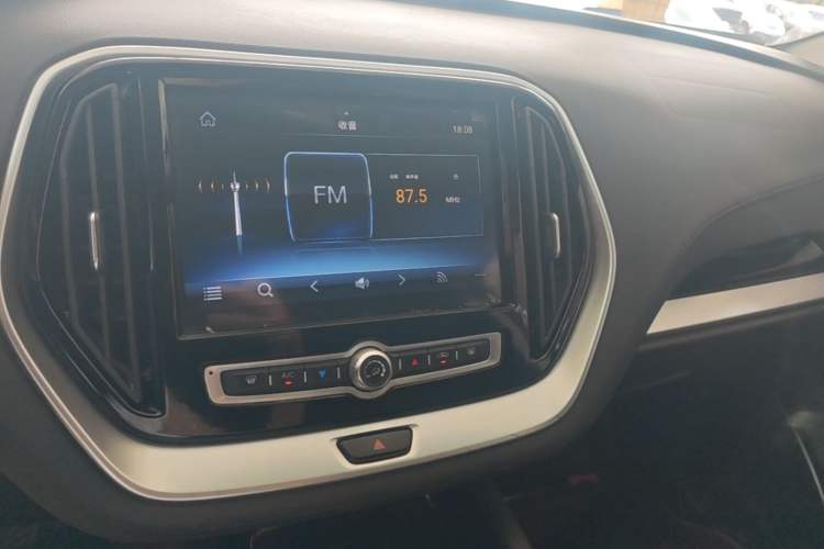 Used JETOUR X70 2018 1.5T Automatic YueXing Edition Audio And AC Panel