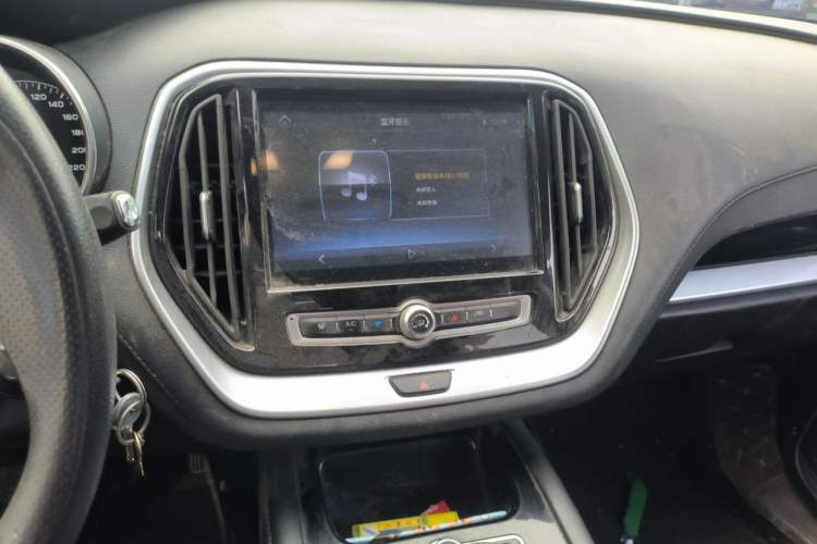Used JETOUR X70 2018 1.5T Automatic Comfort Edition Audio And AC Panel