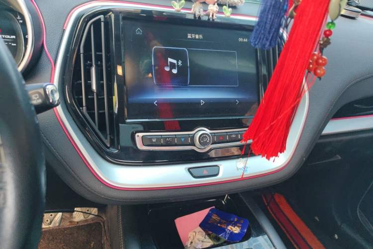 Used JETOUR X70 2018 1.5T Manual Enjoyment Edition Audio And AC Panel
