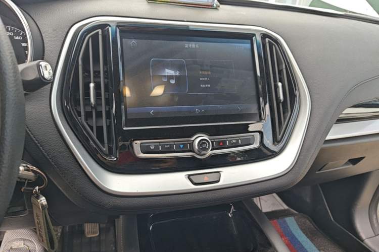 Used JETOUR X70 2018 1.5T Automatic Comfort Edition Audio And AC Panel