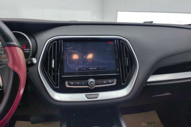 Used JETOUR X70 2018 1.5T Automatic Luxury Edition Audio And AC Panel