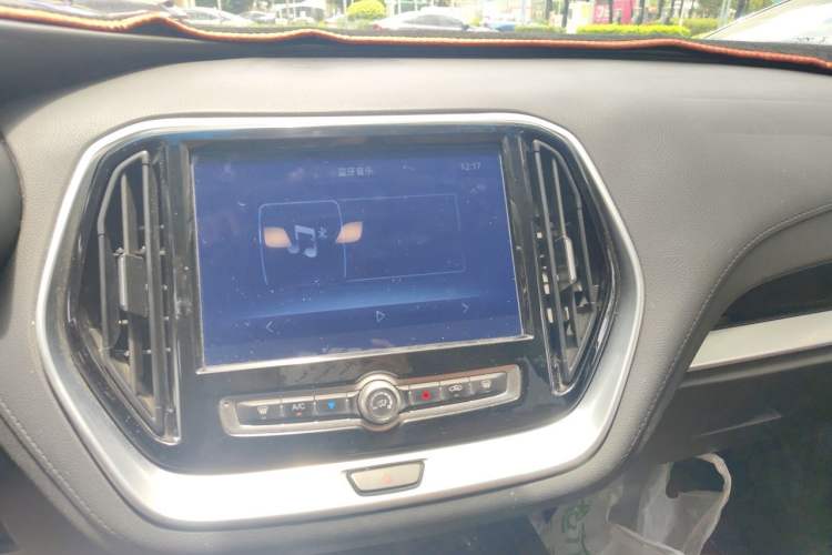 Used JETOUR X70 2018 1.5T Automatic Luxury Edition Audio And AC Panel