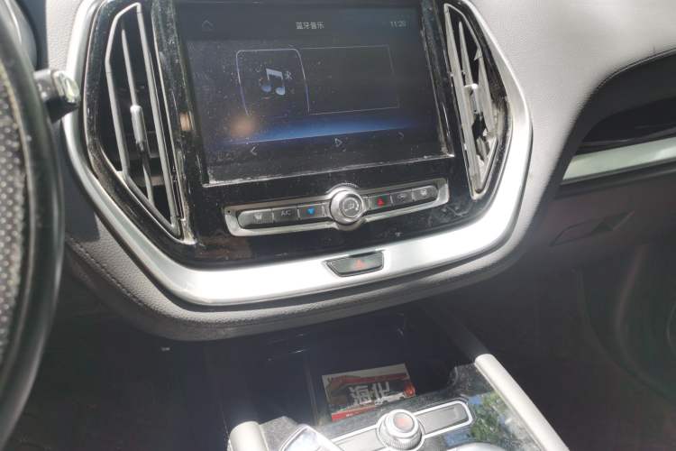 Used JETOUR X70 2018 1.5T Manual Comfort Edition Audio And AC Panel