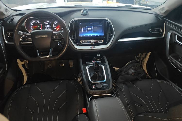 Used JETOUR X70 2018 1.5T Manual Jingxing Edition Center Console