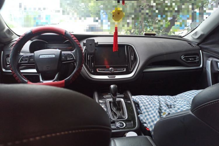 Used JETOUR X70 2018 1.5T Automatic YueXing Edition Center Console