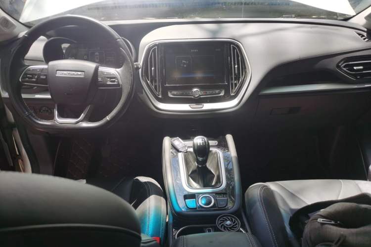 Used JETOUR X70 2018 1.5T Manual Comfort Edition Center Console