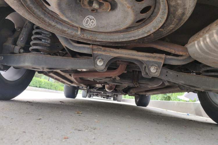 Used JETOUR X70 2018 1.5T Manual Comfort Edition Chassis Rear