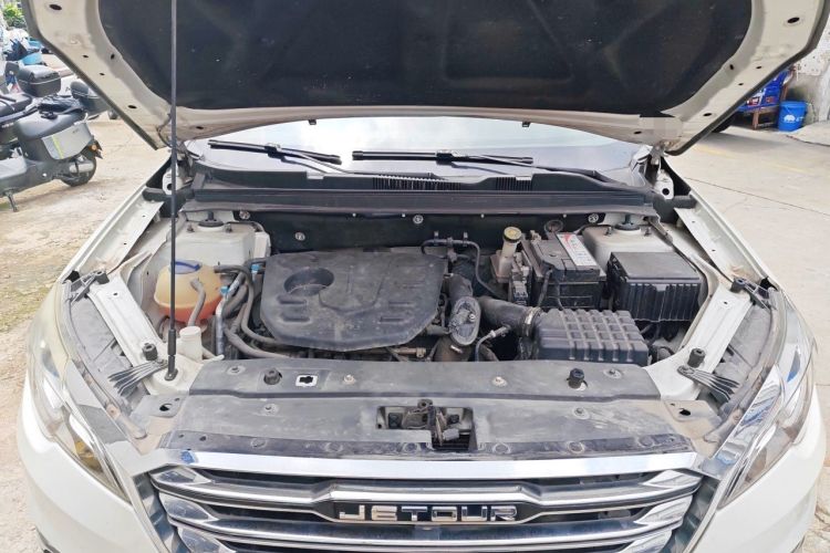Used JETOUR X70 2018 1.5T Automatic YueXing Edition Engine Bay