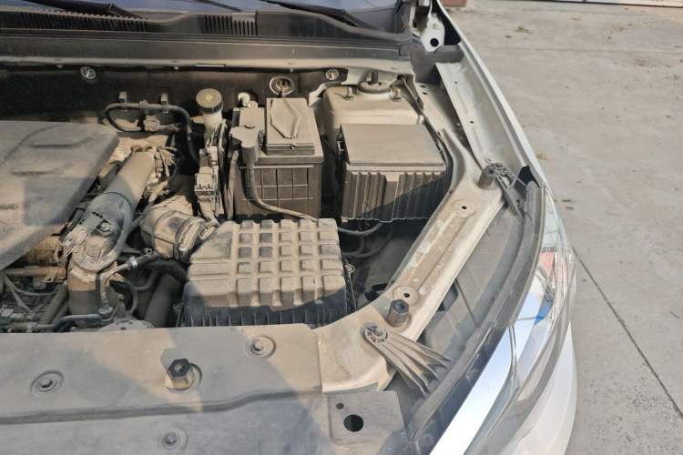 Used JETOUR X70 2018 1.5T Manual Enjoyment Edition Engine Bay Left