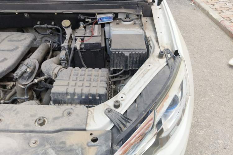 Used JETOUR X70 2018 1.5T Automatic YueXing Edition Engine Bay Left