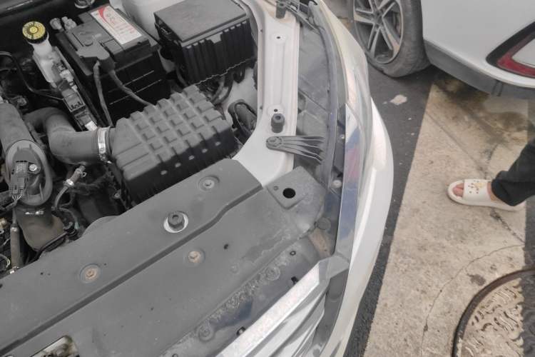 Used JETOUR X70 2018 1.5T Automatic YueXing Edition Engine Bay Left