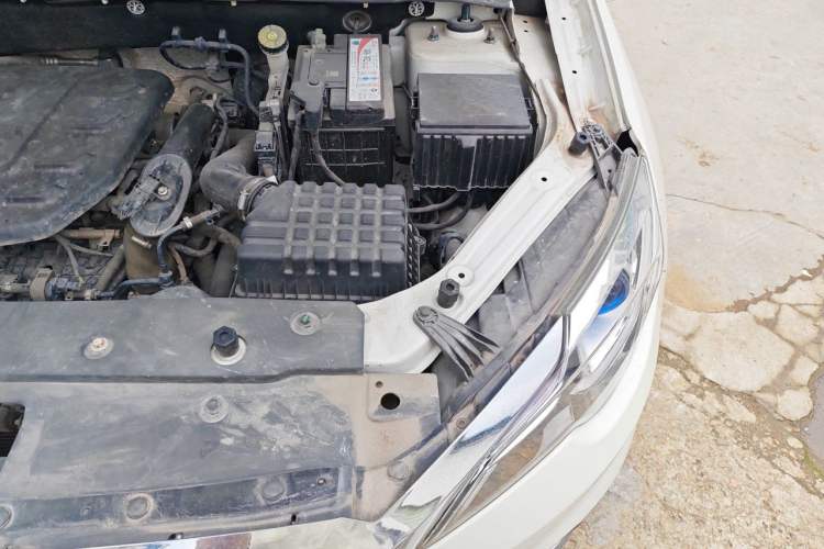 Used JETOUR X70 2018 1.5T Automatic YueXing Edition Engine Bay Left