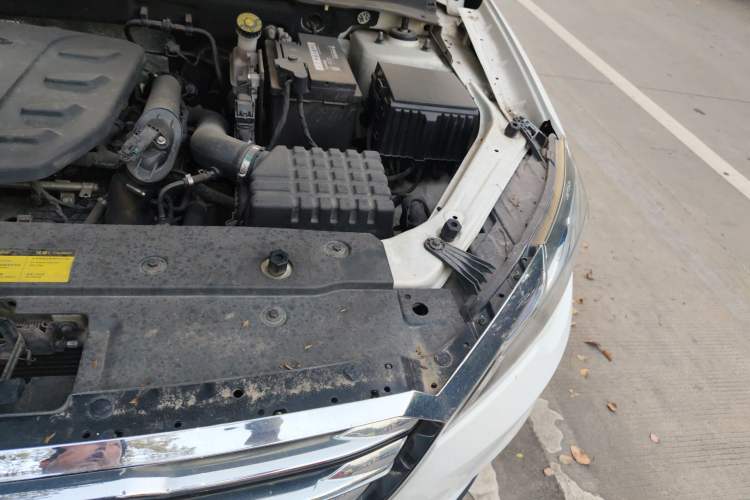 Used JETOUR X70 2018 1.5T Automatic YueXing Edition Engine Bay Left