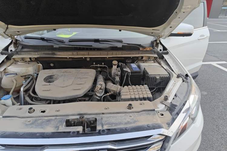 Used JETOUR X70 2018 1.5T Manual Enjoyment Edition Engine Bay Left