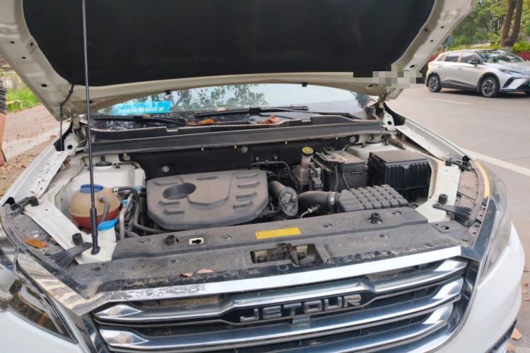Used JETOUR X70 2018 1.5T Automatic YueXing Edition Engine Bay