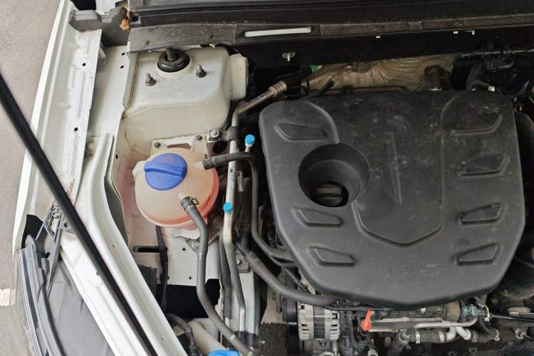 Used JETOUR X70 2018 1.5T Automatic YueXing Edition Engine Bay Right