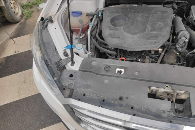 Used JETOUR X70 2018 1.5T Automatic YueXing Edition Engine Bay Right